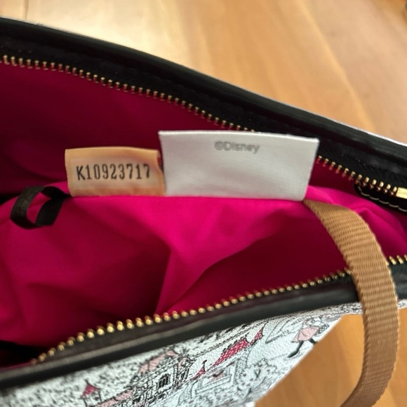 Disney Dooney and  Bourke Minnie Mouse - Picture 10 of 13